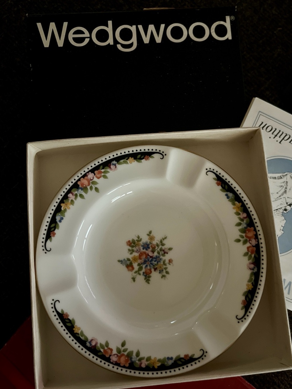 Wedgwood White Porcelain Ashtray with  Floral Garland in Osborne Vintage. NIB